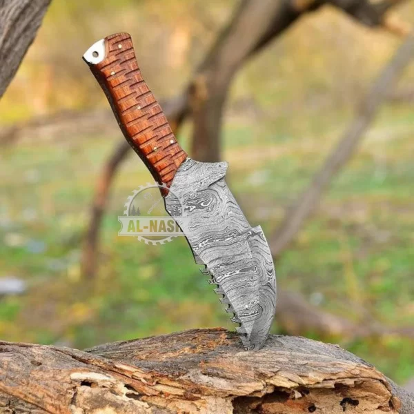 bushcraft tracker knife