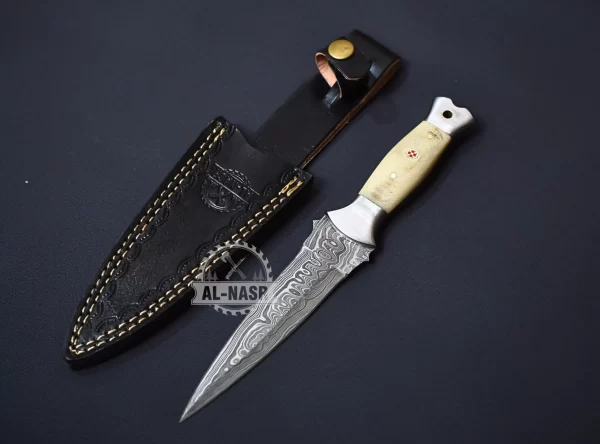 dagger with sheath