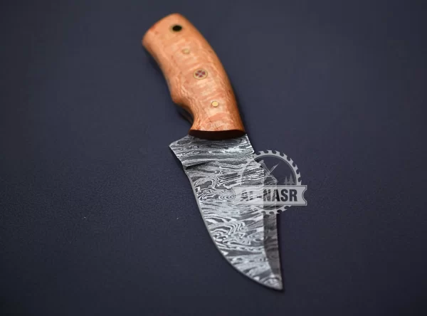 skinning knife