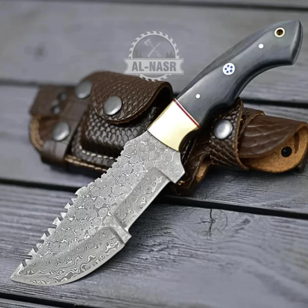 tracker knife with sheath