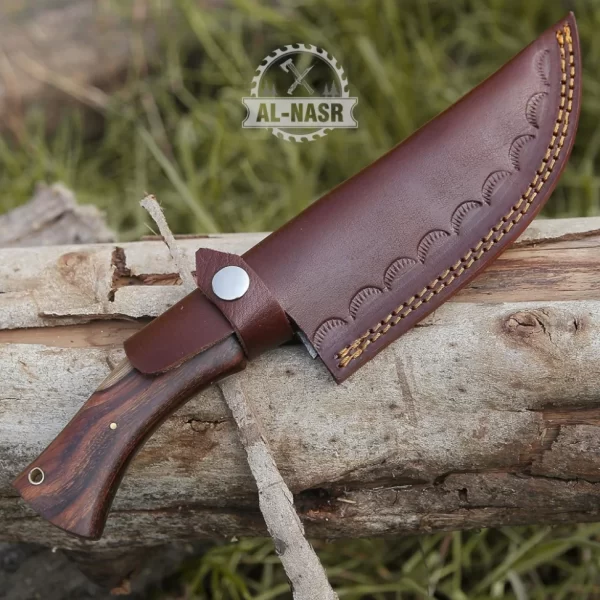 bushcraft knife with sheath